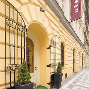 city-lounge-hotel.praguehotelsweb.com/